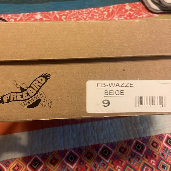 Freebird by Steven-gently used - Picture 8 of 8